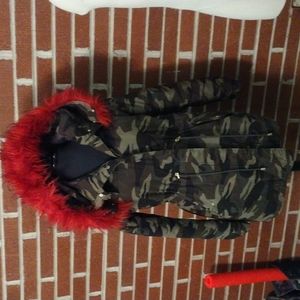 ANA, Women's Camo, Faux Fur Rim hood (removable) Size S.